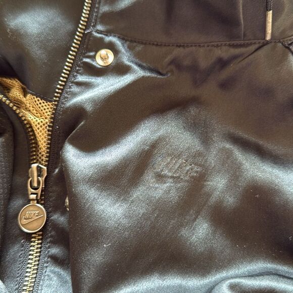 Nike Women’s Black Satin Crop Sportswear Casual Full Zip Bomber Jacket Sz Medium - Picture 10 of 10
